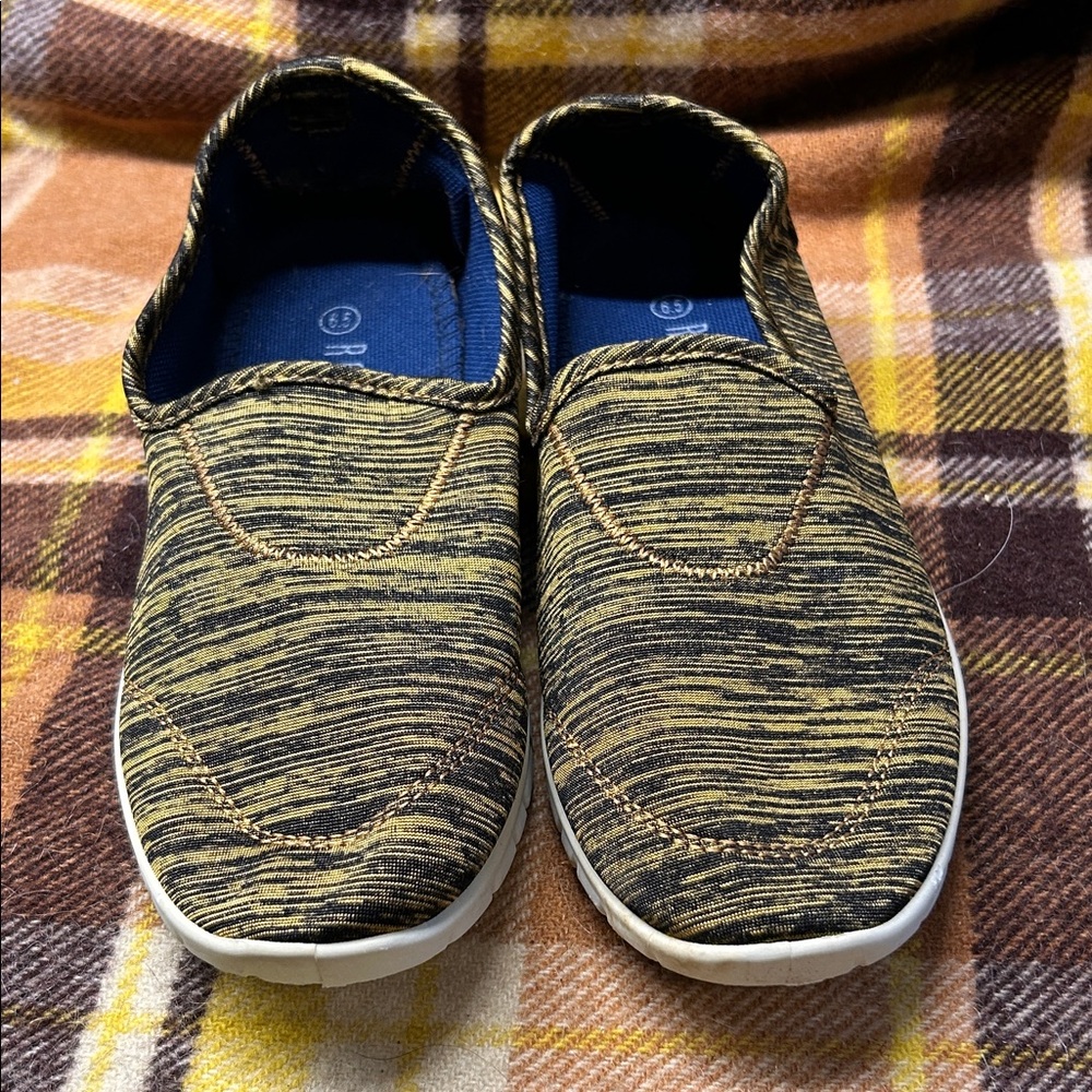 Casual Slip-On Shoes - Black and Yellow
